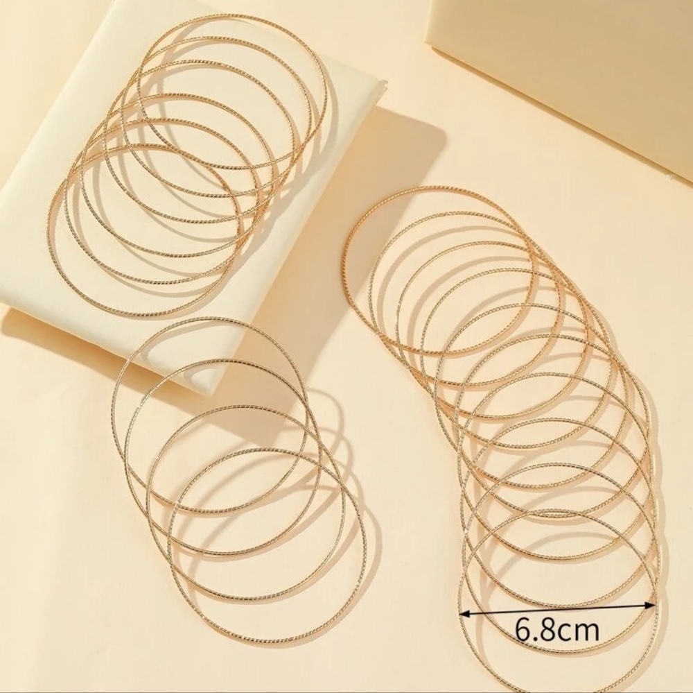 20 Solid Bangle - Picture 3 of 4